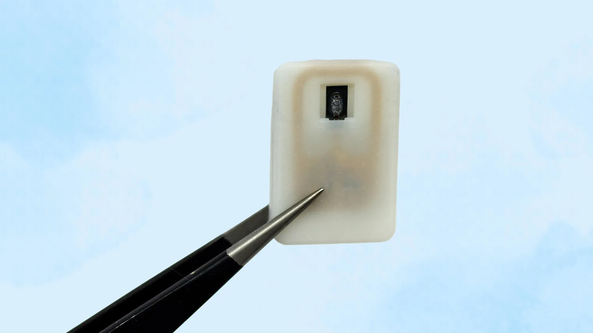 Implantable device under skin releasing emergency glucagon to prevent hypoglycemia