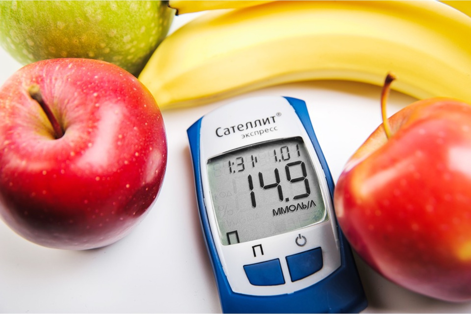 Fresh fruits and a digital thermometer showing diabetes diet importance