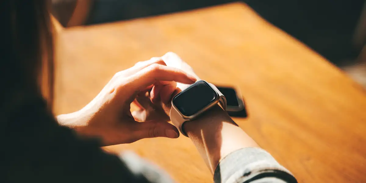 7 Game-Changing Diabetes Insights from Diet to Devices 2 Smartwatch tracking diabetes exercise goals