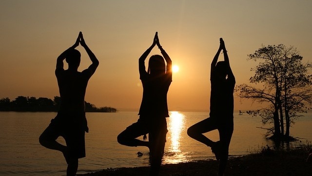 Yoga by the water for diabetes and heart health